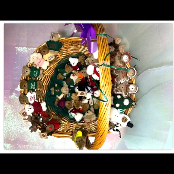 SALE! HUGE LOT! MUST READ!! Retired Lot of 40 Boyd’s Bears Plush Mini Bears - Picture 3 of 10